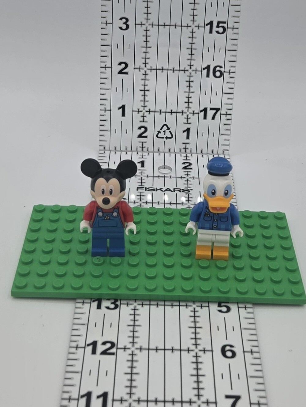 LEGO Disney Minifigure Lot Mickey Mouse & Donald Duck Mint